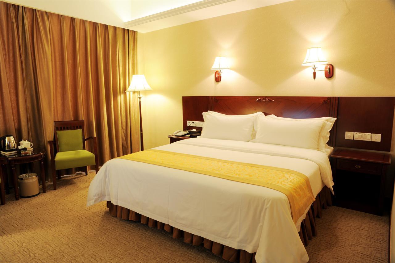 Vienna Hotel Shanghai Fengxian South Bridge Jinhai Road מראה חיצוני תמונה