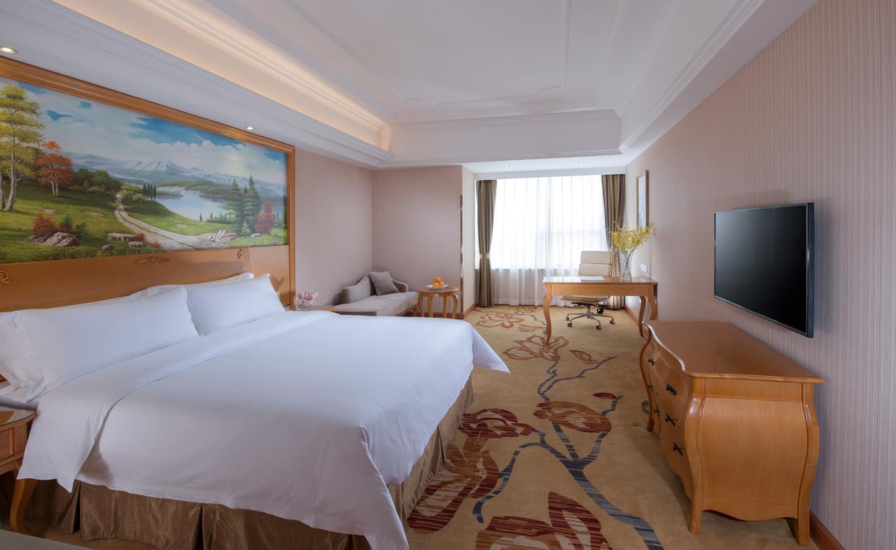 Vienna Hotel Shanghai Fengxian South Bridge Jinhai Road מראה חיצוני תמונה